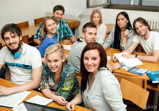 来麦考瑞大学学管理学正当时