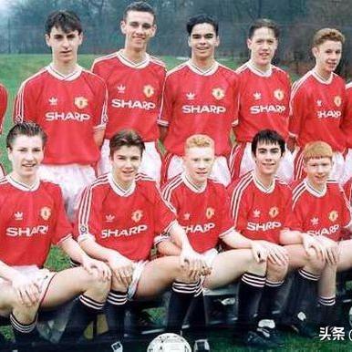 巴特与足球运动员合照的长尾关键词有什么