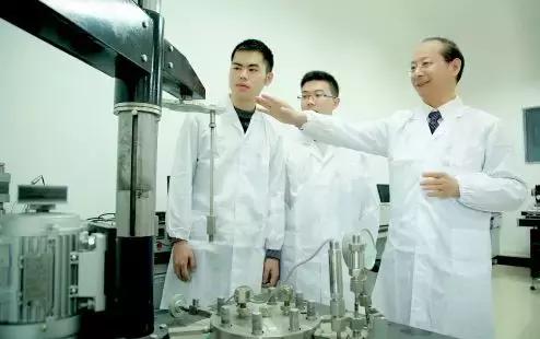武汉科技大学推进科技成果落地开花