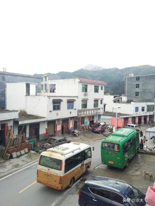 曾经爆满的农村客运班车，如今为何无人问津？5个原因个个很现实