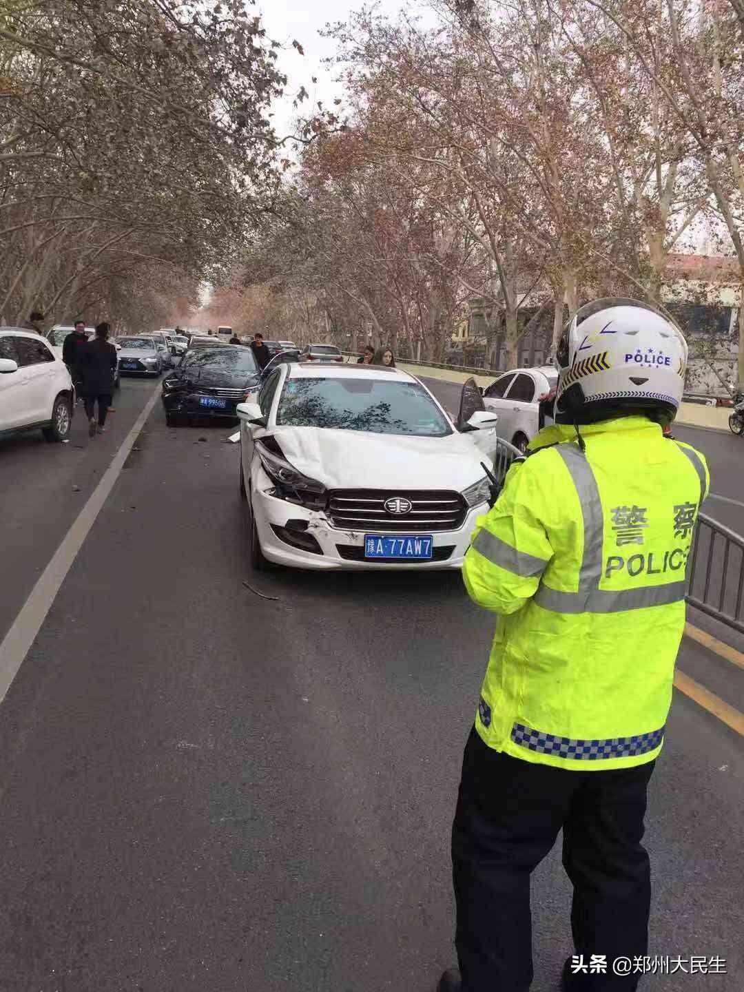 郑州新增
 /郑州新增272套抓拍设备