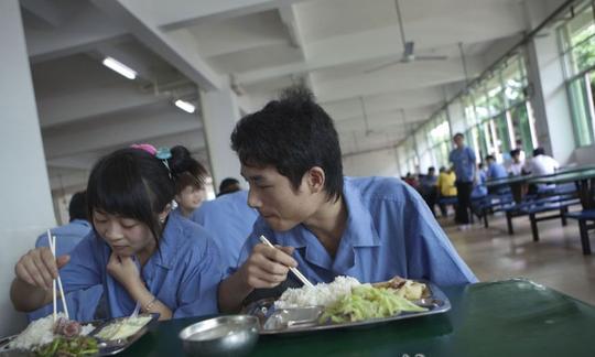 为什么这么多人宁愿在工厂上班，也不愿创业？背后原因你想不到