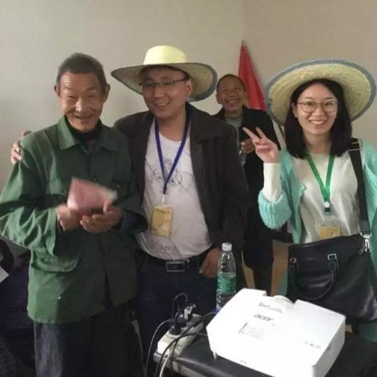 返乡创业让老家农民坐家分红1：我16岁了，家里穷得裤子都穿不起