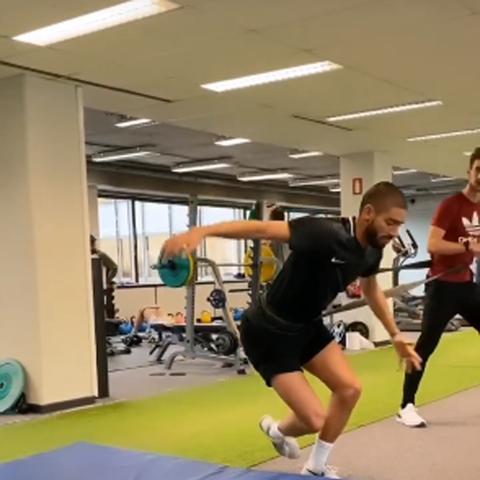 足球大师入口怎么进