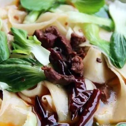 你喜欢吃安徽牛肉板面还是兰州拉面，喜欢的理由是什么？