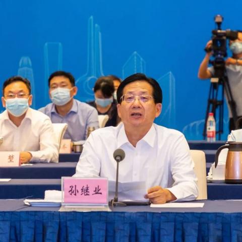 济南市政府在什么路上