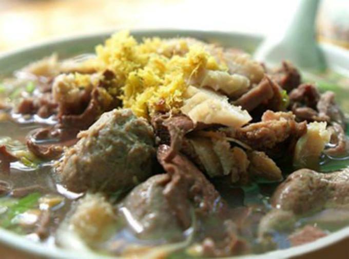 品尝美食是什么态度（谈恋爱吃饭到底应该男孩儿付钱还是女孩儿付钱）