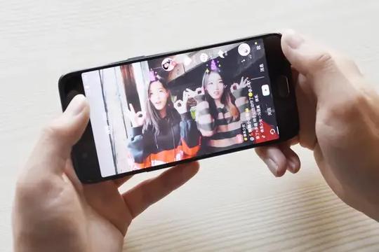 1080套热门短视频素材（无水印），自媒体人：免费领取