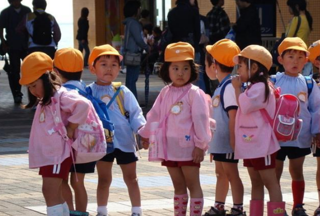 中国小孩子去日本读书