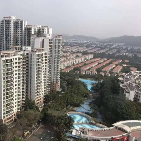 广州市有多少万常住人口