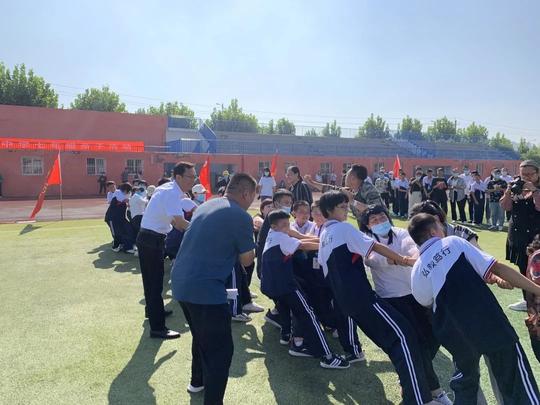 邯郸市肥乡区第五中学举行学生朗诵“少年中国说”及红歌传唱活动