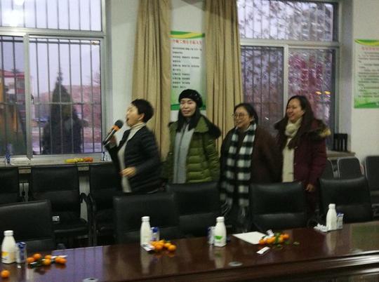 集输小学“不忘初心牢记使命”迎新年红歌诵读茶话会