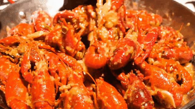 什么神仙美食（想知道这里的美食小吃有哪些）