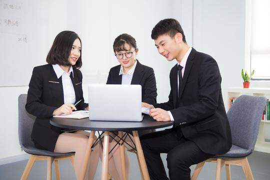 董卿："口才能力的好坏，直接影响你的人生"做生意会说话很重要