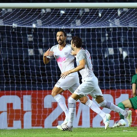 足球比赛熟人互动视频的长尾关键词有什么