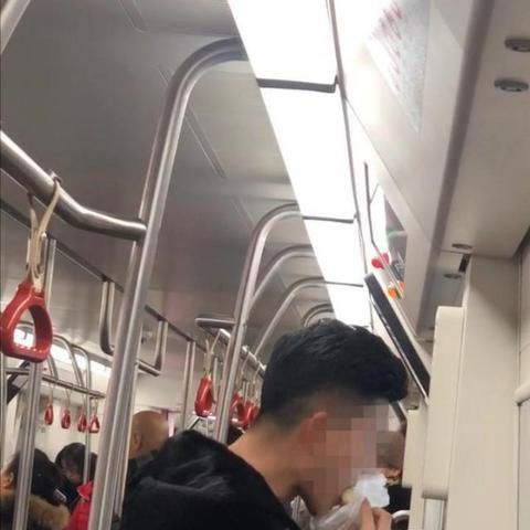 成都市地铁里的早餐的长尾关键词有哪些