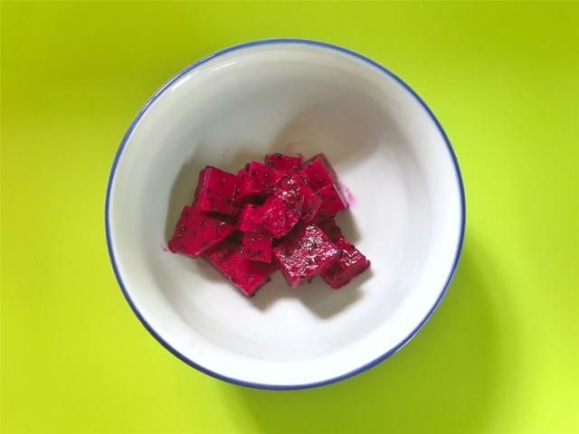 火龙果冰淇淋的做法大全