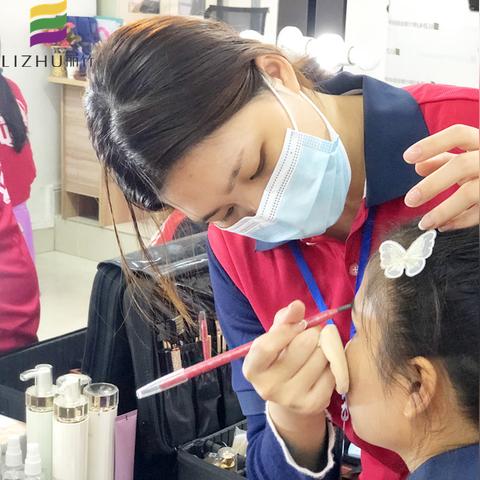 南宁彩妆学校哪家好的相关长尾关键词有哪些