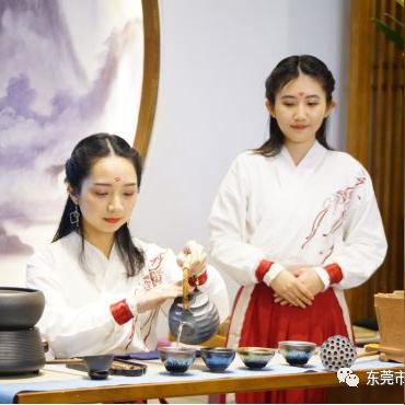 东莞市二手茶台在哪里有的长尾关键词有什么