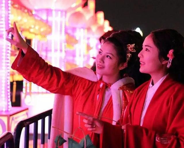 元宵节是中国传统的情人节吗