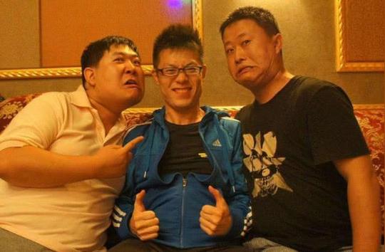 同学聚会个个谈百万生意，问我做什么？我答2个字，同学们尴尬了