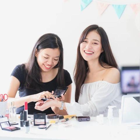 足球比赛的场地在哪的长尾关键词有什么