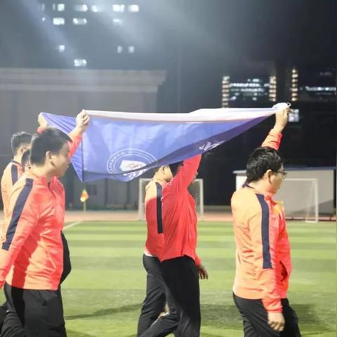 大学怎么踢足球联赛