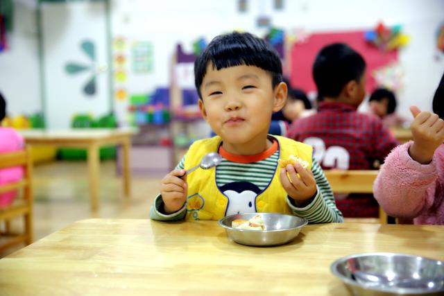 将幼儿园纳入义务教育有必要吗