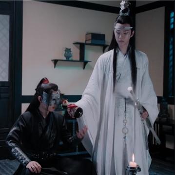 踢足球踢门怎么踢