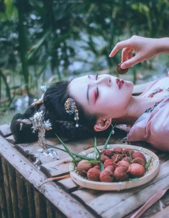 杨贵妃真能吃上广东的荔枝吗？按古代的物流速度，川渝荔枝最靠谱