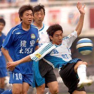 足球比赛骨折女同学的长尾关键词有什么