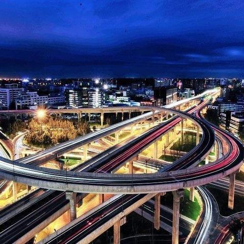 2025.12.4成都今日汽车尾号限行是几