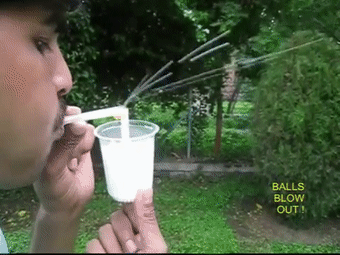 孩子为什么会对着玩具说话