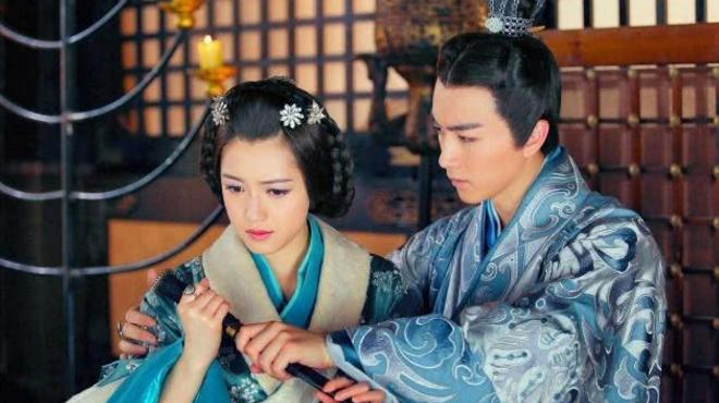 梦见自己有两个女儿