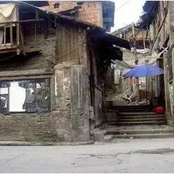 重庆景点石头掉落事件的长尾关键词有哪些