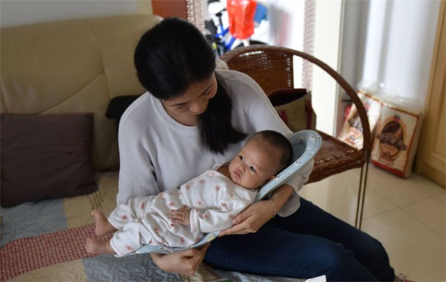 孩子应该怎么抱