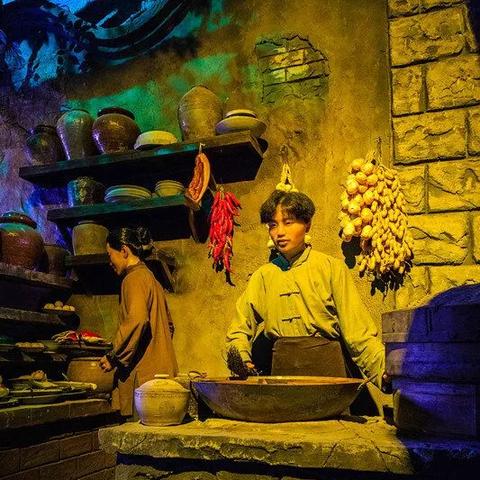 福建和成都哪个热