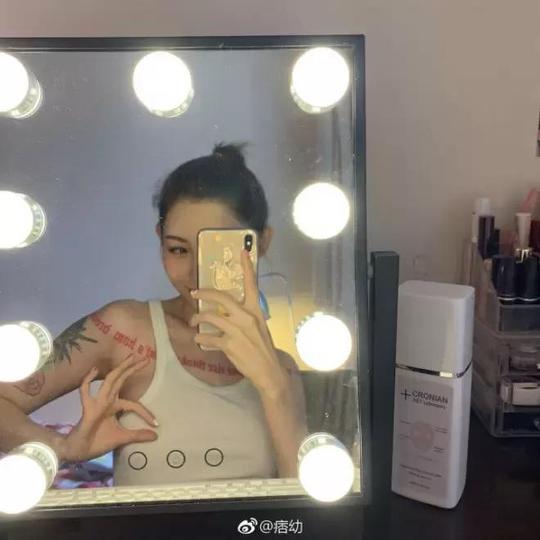 抖音红人痞幼自称身价上亿，曝年龄学历全造假，回应已发律师函