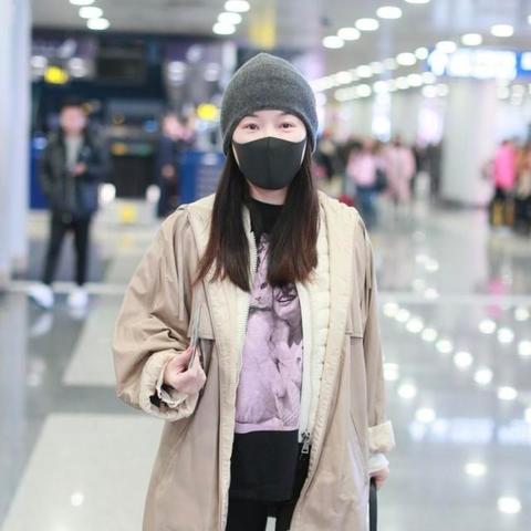 白色足球护膝怎么选择好