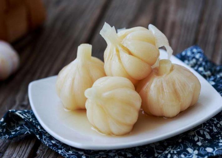 泡面可以加什么美食（情人节吃泡面的朋友圈）