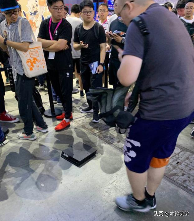 ps4版原神怎么飞（原神埃洛伊从哪里来的）