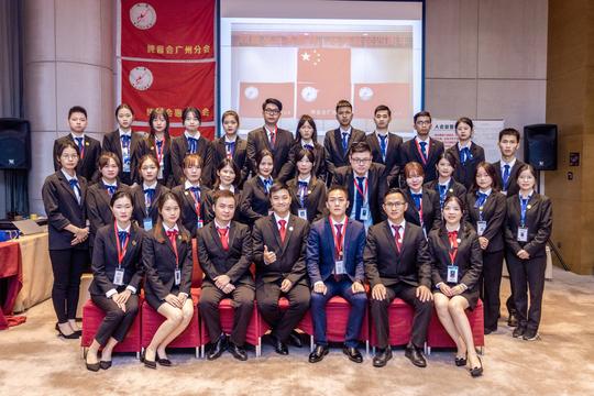 纯音琴行奋楫扬帆，11月四家分店同时开业又创造了一个新纪录