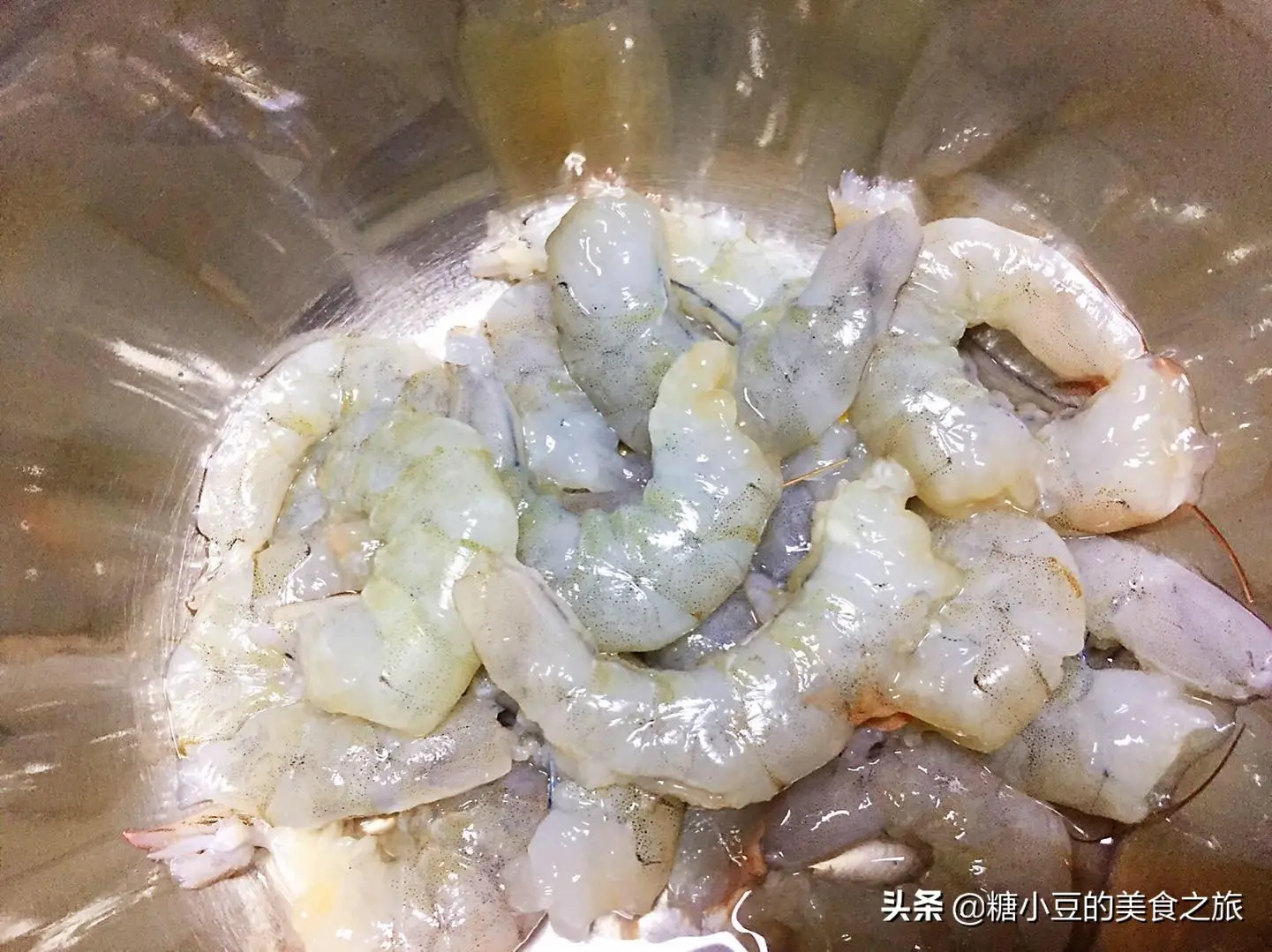 如何剥迷你龙虾皮 如何简单快速剥龙虾皮