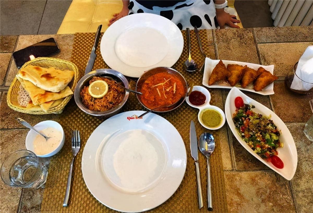 美食选择吃什么gif（微信搞笑小视频公众号有哪些）