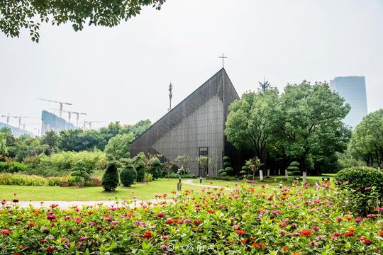 南京冷门公园，内有45天建成的教堂，免费开放却游客稀少