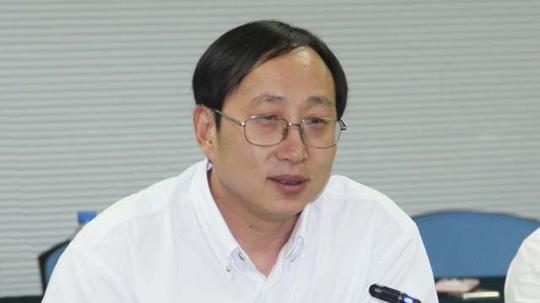 “夫人反腐”再立功严书记被双开干部应管好家人伸向权力的手