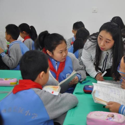 列宁小学踢足球比赛的长尾关键词有什么