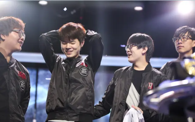 怎么打开微头条邀请人 微信群直播怎么邀请人