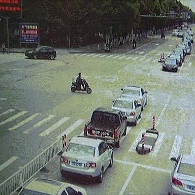 南宁市怎么上电车车牌