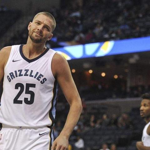 职业足球运动员穿的内衣的长尾关键词有什么